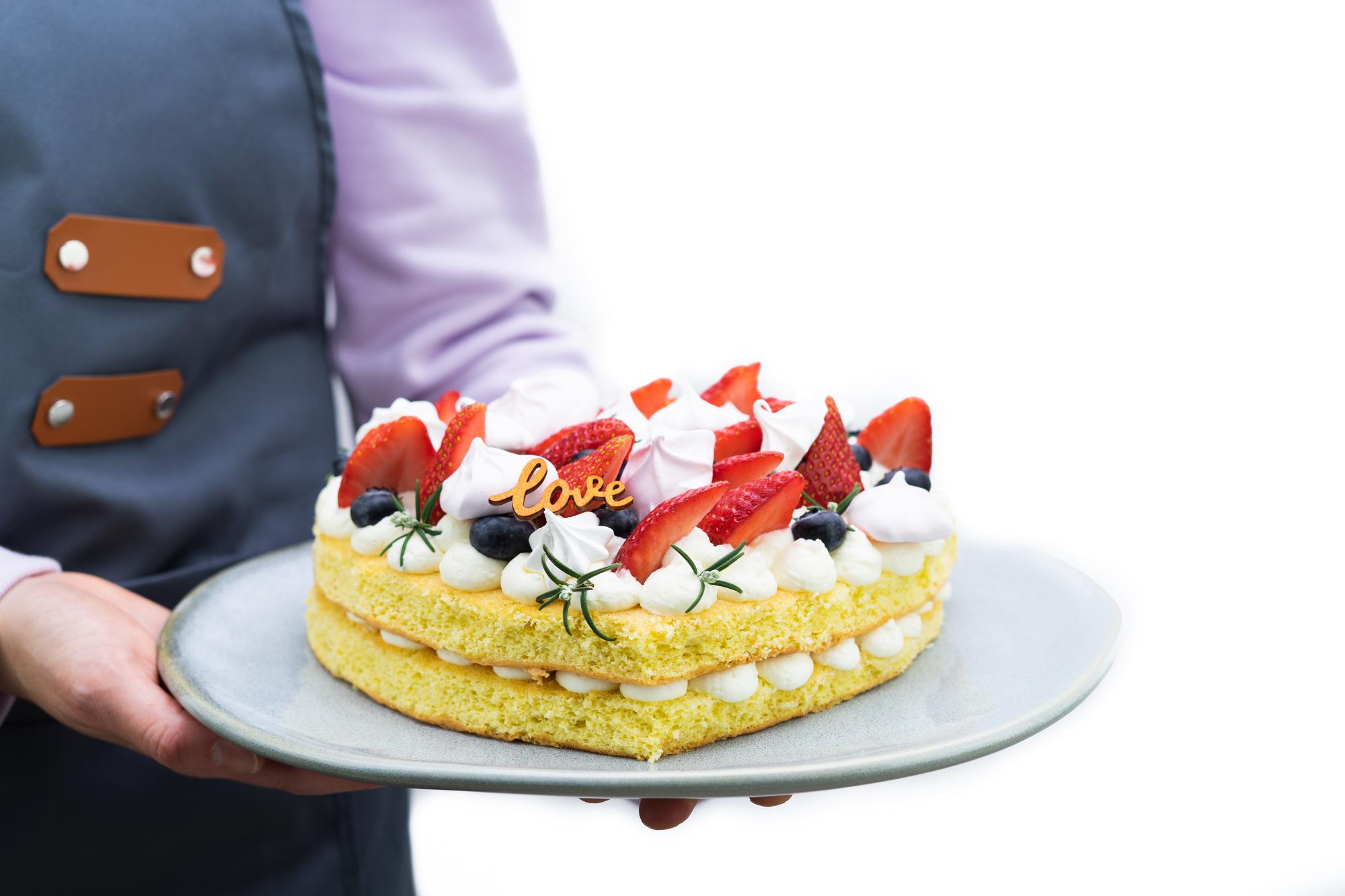 Esempi di pasticceria fine su vetrina